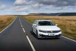 Volkswagen Passat GTE Estate 2019 года (UK)